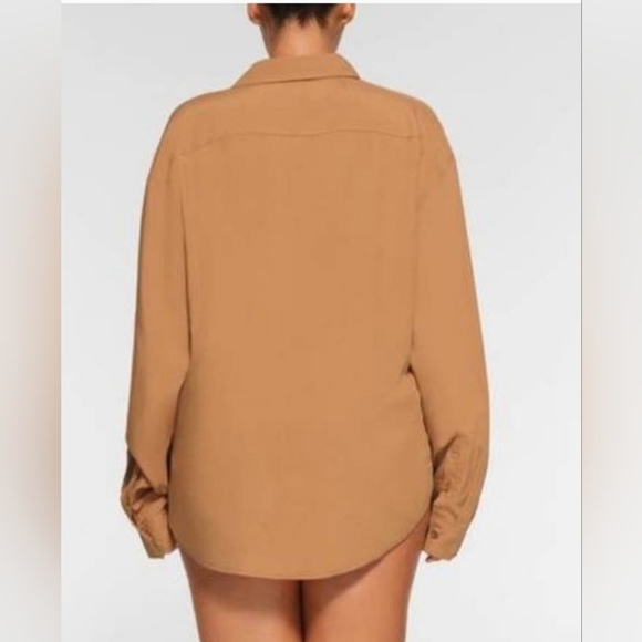 SKIMS Cover Up Long Sleeve Ochre Button Up Shirt - Picture 3 of 5